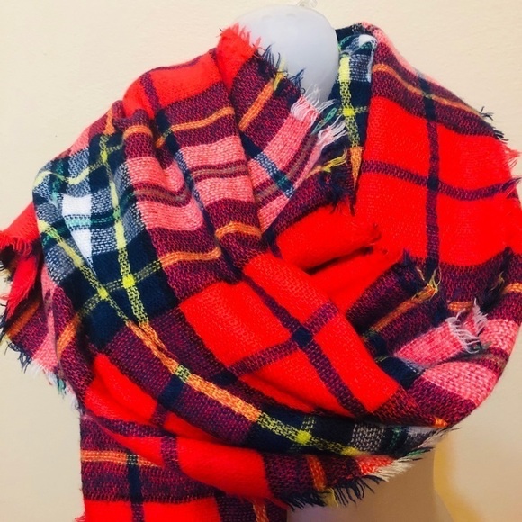 Old Navy Plaid tartan scarf, size OS - Picture 1 of 3